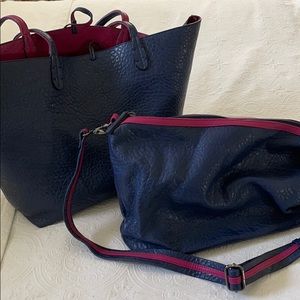 Reversible navy and fuchsia tote set